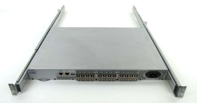 100-652-065 EMC Brocade DS-300B Switch 24 active ports
